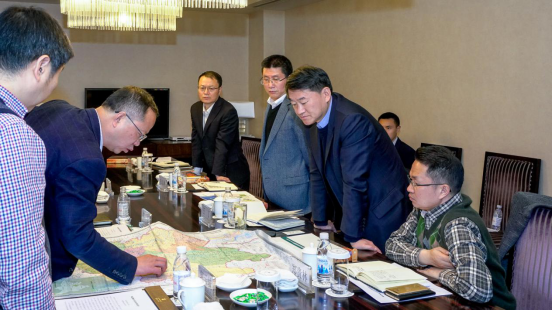集团党委书记、董事长任丁会见峨边 县委书记谭焰一行
